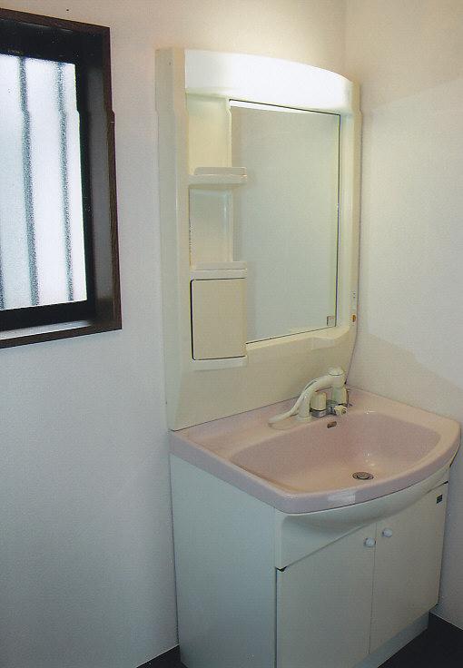 Wash basin, toilet. Spacious wash room of the space