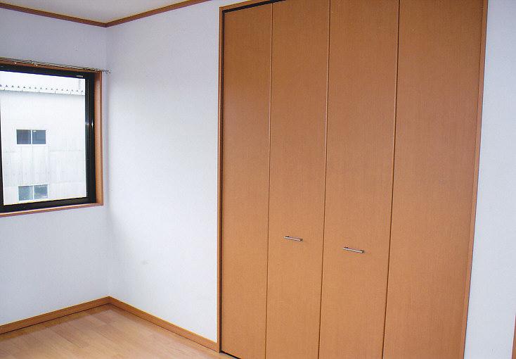 Other introspection. Storage plentiful with closet