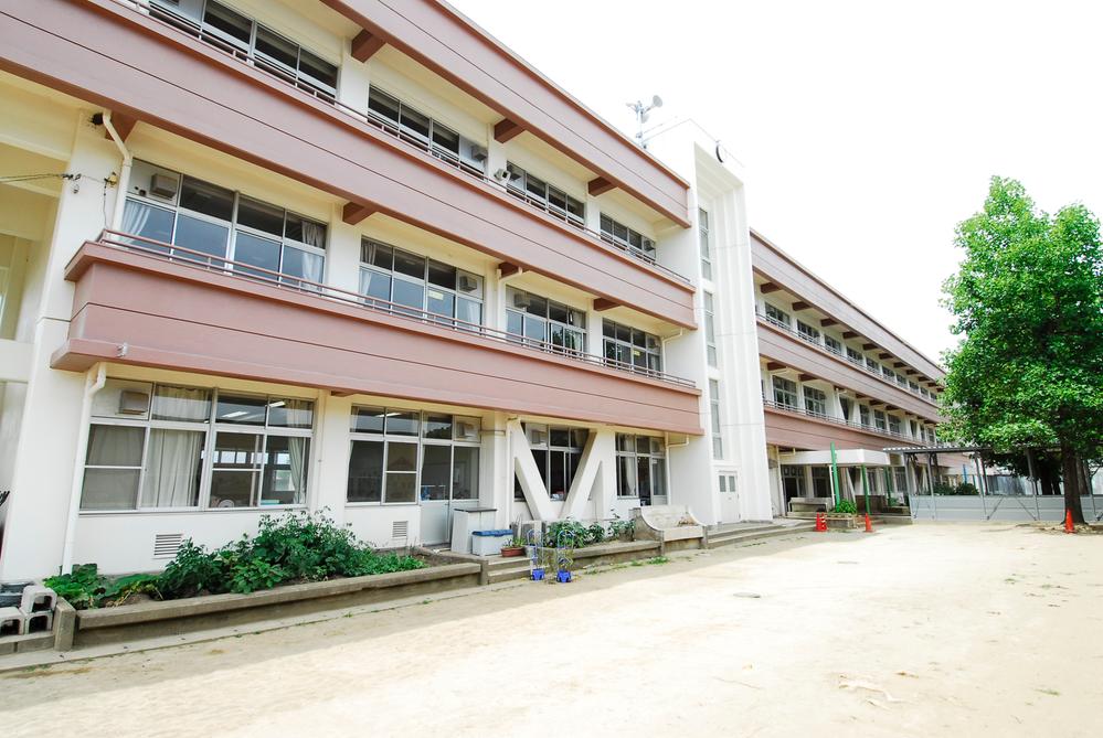 Primary school. Togane stand Josai 400m up to elementary school