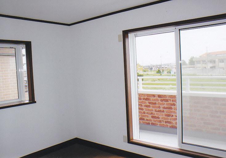 Other introspection. Bright Western-style in the southeast angle room