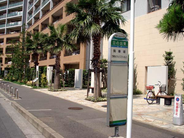 Other common areas. In front of the apartment th, There is a bus stop