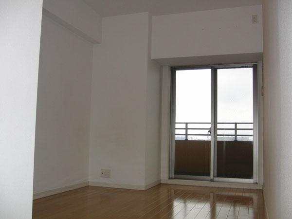 Non-living room. North Western-style 8.0 Pledge. From here balcony, Private garden and the sea will spread in front of the eye