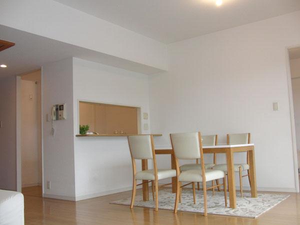 Living. Dining kitchen, Since it is a counter-type, While taking the family and Kominyukeshon, You can dish