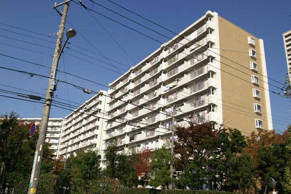 Local appearance photo. Popular 1 Building close to the station