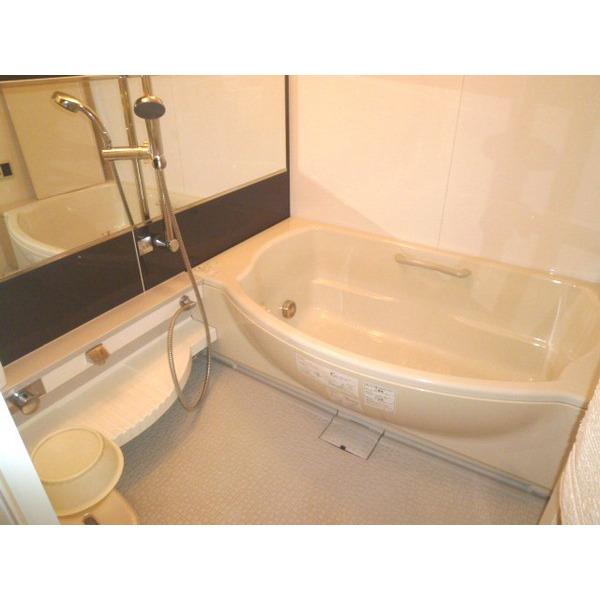 Bathroom. Loose is round.