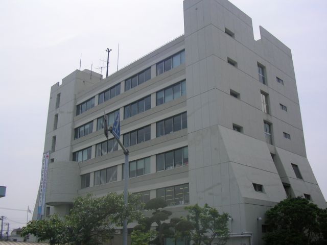 Government office. 710m to Urayasu City Hall (government office)