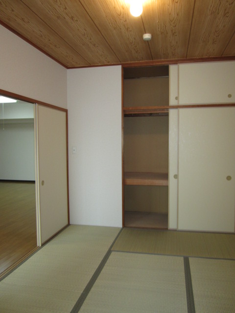 Other room space. Closet Japanese-style room