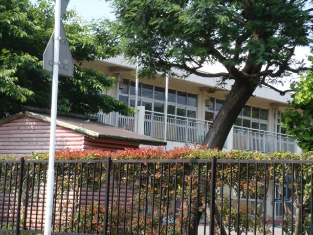 kindergarten ・ Nursery. Maihama kindergarten (kindergarten ・ 660m to the nursery)