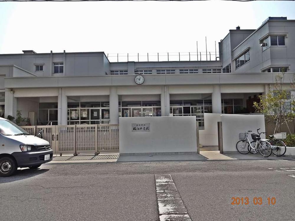 Convenience store. Seven-Eleven 374m to Urayasu Horie 6-chome