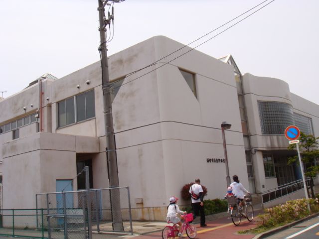 kindergarten ・ Nursery. Higashino nursery school (kindergarten ・ 660m to the nursery)