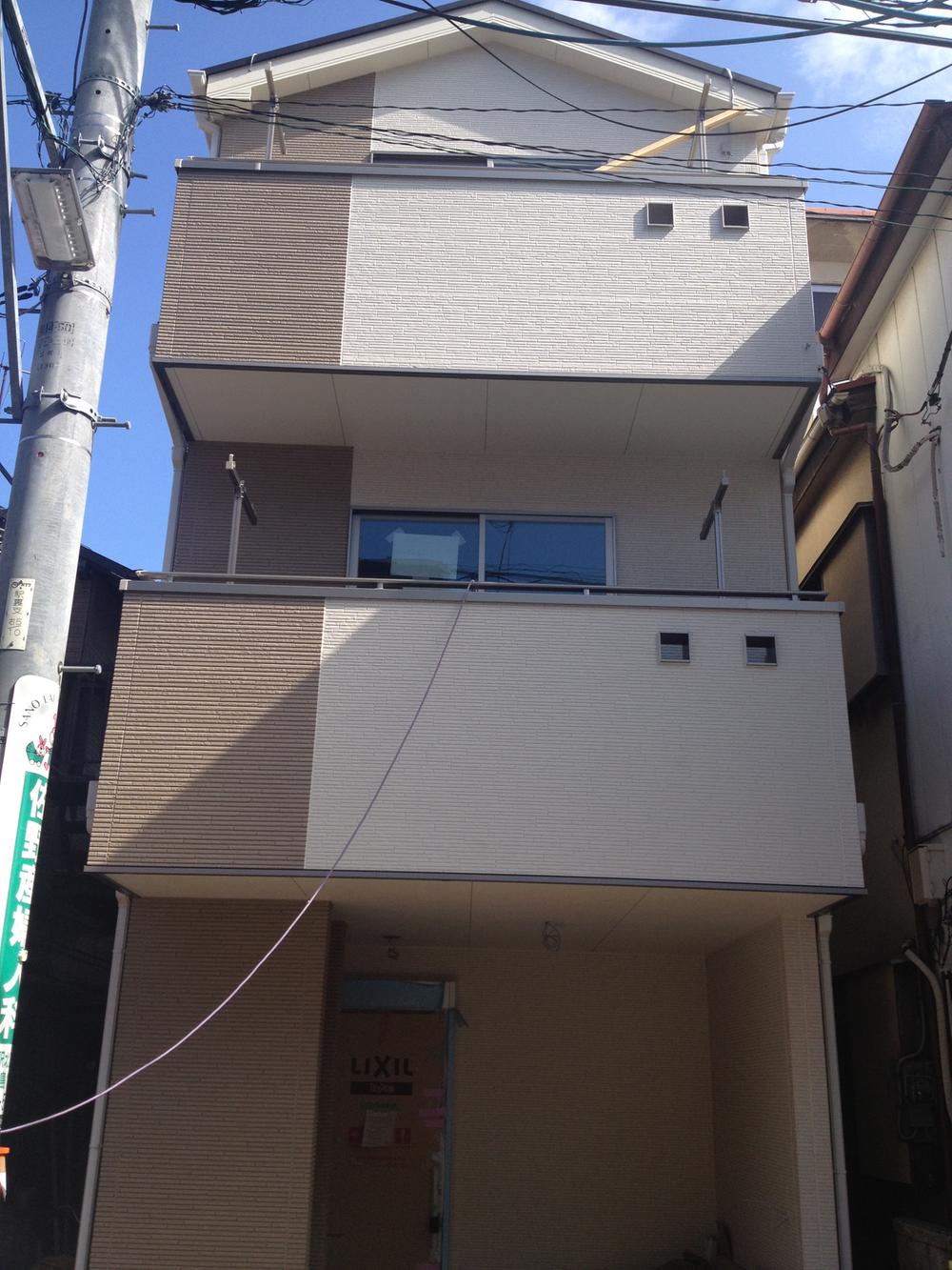 Local appearance photo. A busy morning and late happy Urayasu Station walk 5 minutes at the time of returning home (high speed is also available)