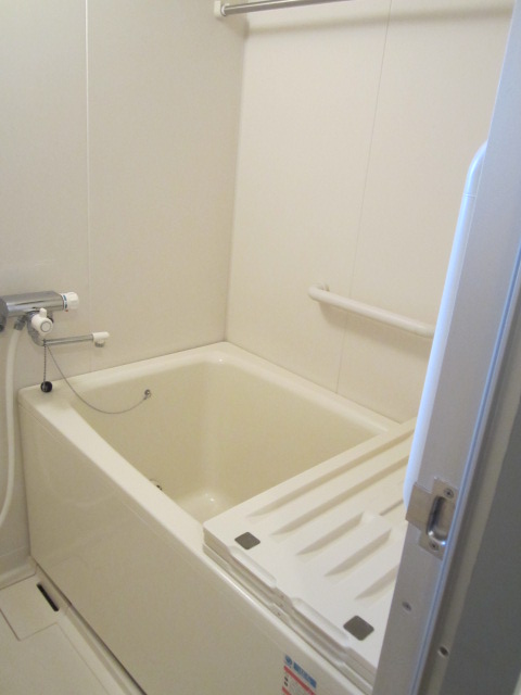 Bath. With bathroom ventilation drying function