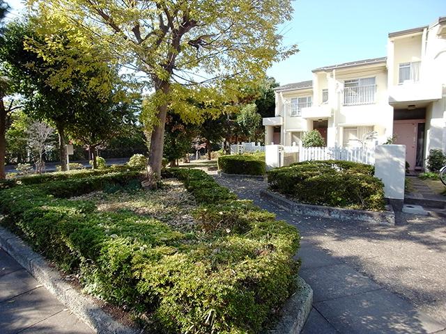 Other local. Lush living environment unbelievably Shin-Urayasu Station 4-minute walk.