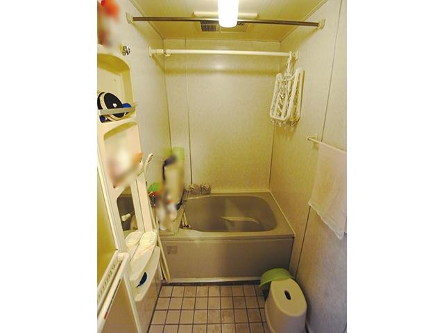 Bathroom. With bathroom dryer