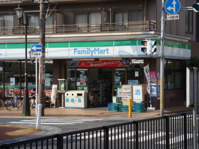 Convenience store. 380m to Family Mart (convenience store)