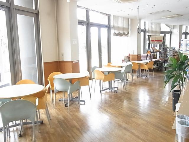 Other common areas. Common areas (cafe ・ Mini Shop)