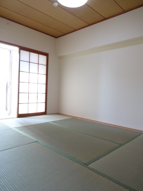 Living and room. Summer winter and cool in the warm Japanese-style room