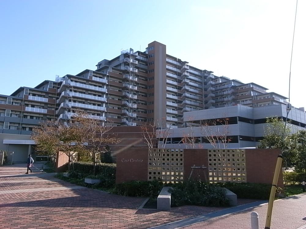 Local appearance photo. 2008 Built ・ It is a large apartment of the total number of units 225 units