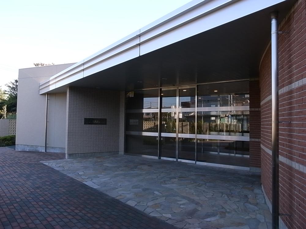 Entrance. Common areas