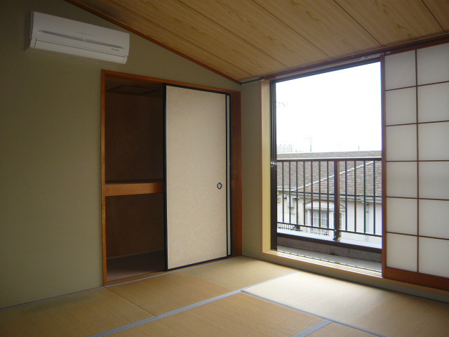Other room space. 8 pledge that Japanese-style room can also be used to the full extent