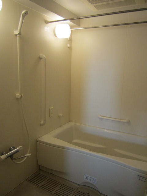 Bath. With bathroom ventilation drying function