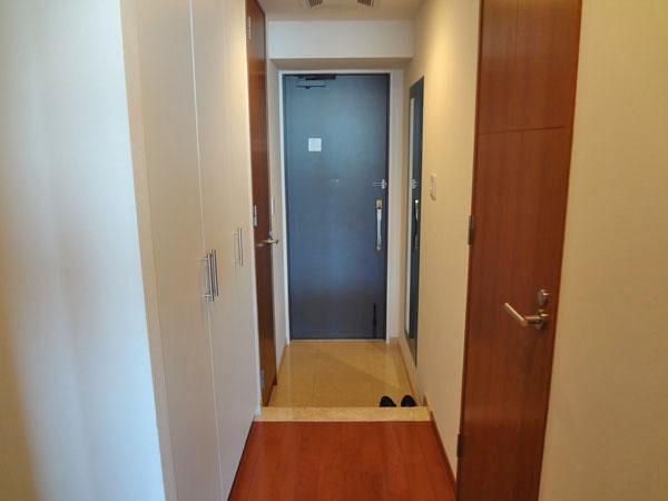 Receipt. In the entrance hall, There accommodated ☆