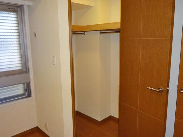 Receipt. Western-style 6.1 Pledge is, Because there is a walk-in closet, You can use a wide room