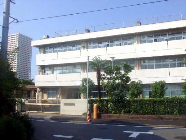 Junior high school. Urayasu - site 440m walk about 6 minutes until the ship junior high school
