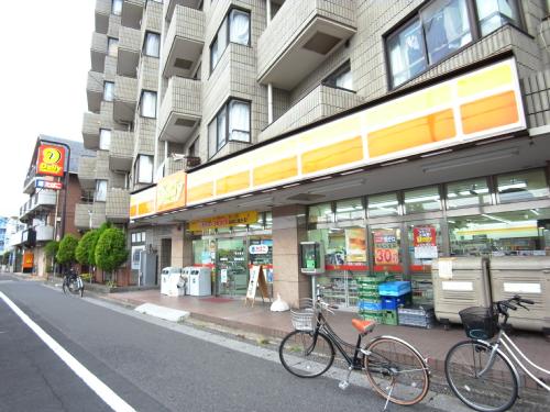 Convenience store. Daily Yamazaki Urayasu Maihama store up (convenience store) 77m