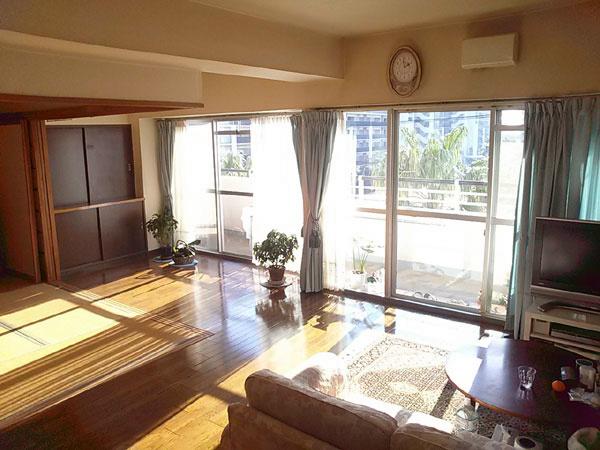 Other. Southwestward abundant daylighting amount