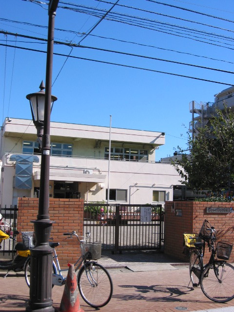 kindergarten ・ Nursery. Urayasu Nekozane nursery school (kindergarten ・ 197m to the nursery)