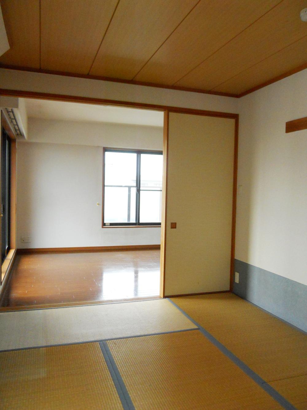 Non-living room. Overlooking the living-dining than Japanese-style room