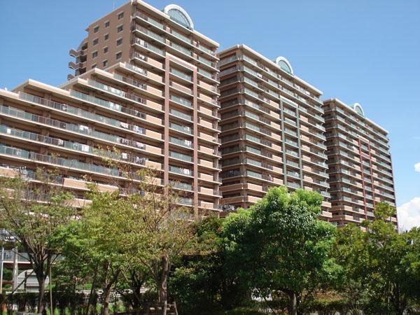 Local appearance photo. All 764 units of the big community