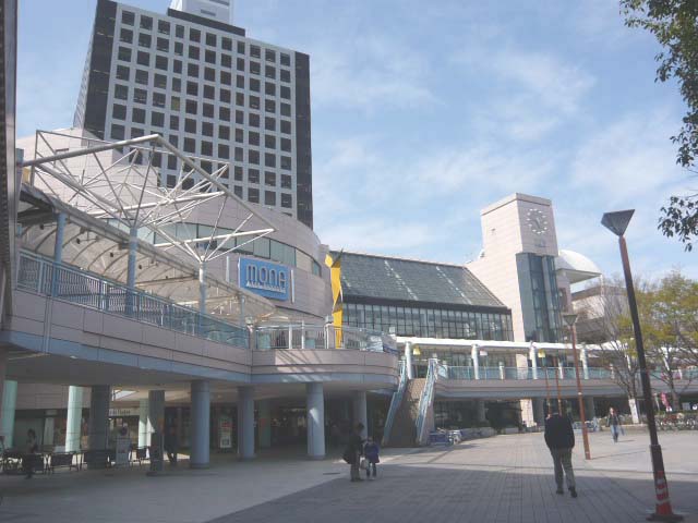 Shopping centre. 2200m to Mona Shin-Urayasu (shopping center)