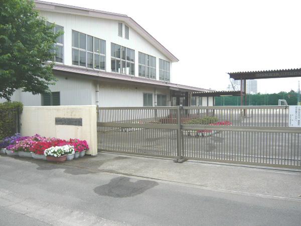 Other. Irifune junior high school is adjacent to the Irifune Minami Elementary School