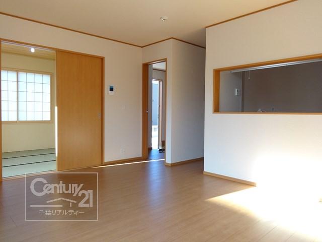 Living. Building 3 LDK