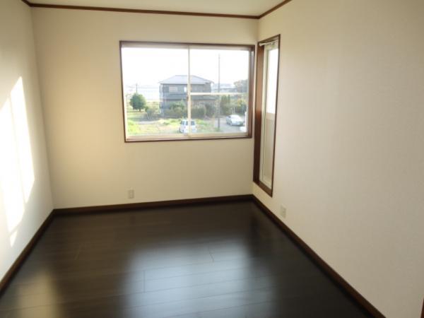 Non-living room. It 2 Kaichu room is good in the storage room