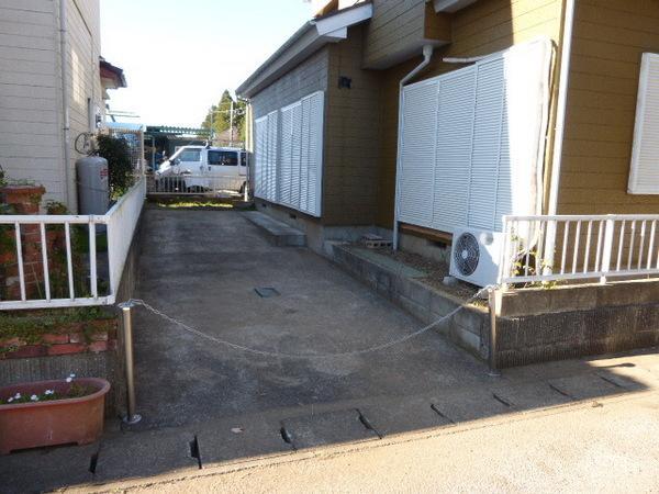Parking lot