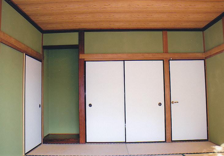 Other introspection. Alcove with a Japanese-style