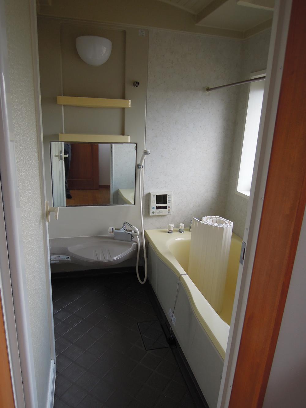 Bathroom. Indoor (September 2013) Shooting