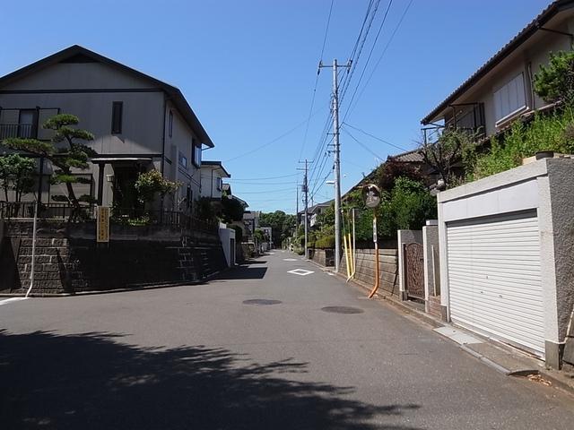 Local photos, including front road. Southeast road contact road, Sunny