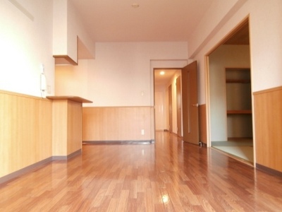 Living and room. There is also a 14 quires Hiro ~ There living ☆