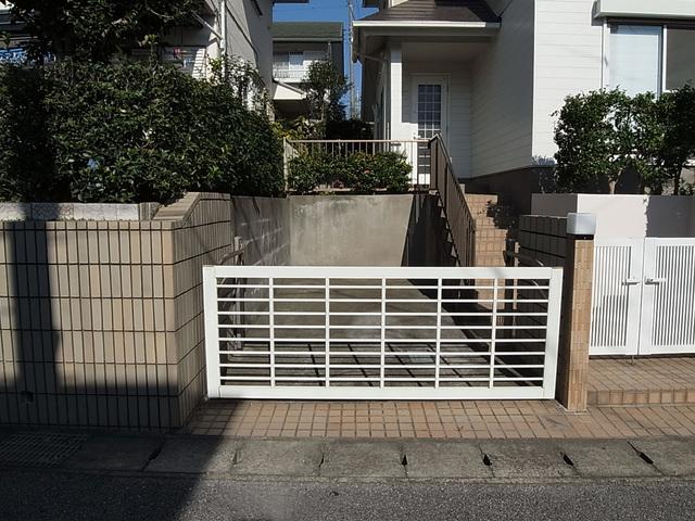 Local appearance photo. Parking space to connect with entrance