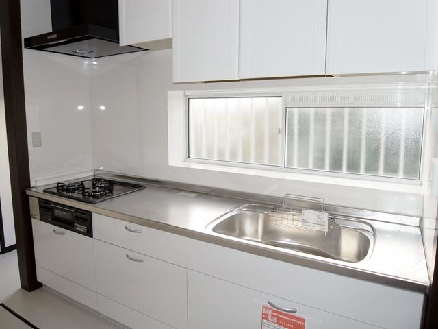 Kitchen. window ・ Ventilation good kitchen space with a back door