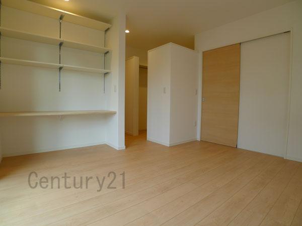 Non-living room. 4 Building