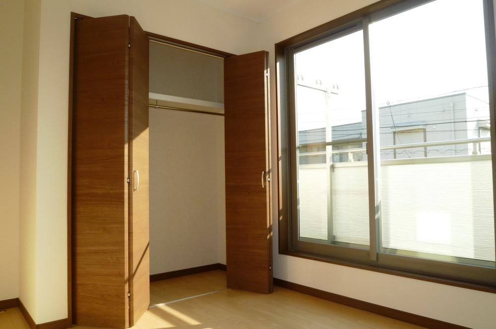 Non-living room. Indoor (11 May 2013) Shooting