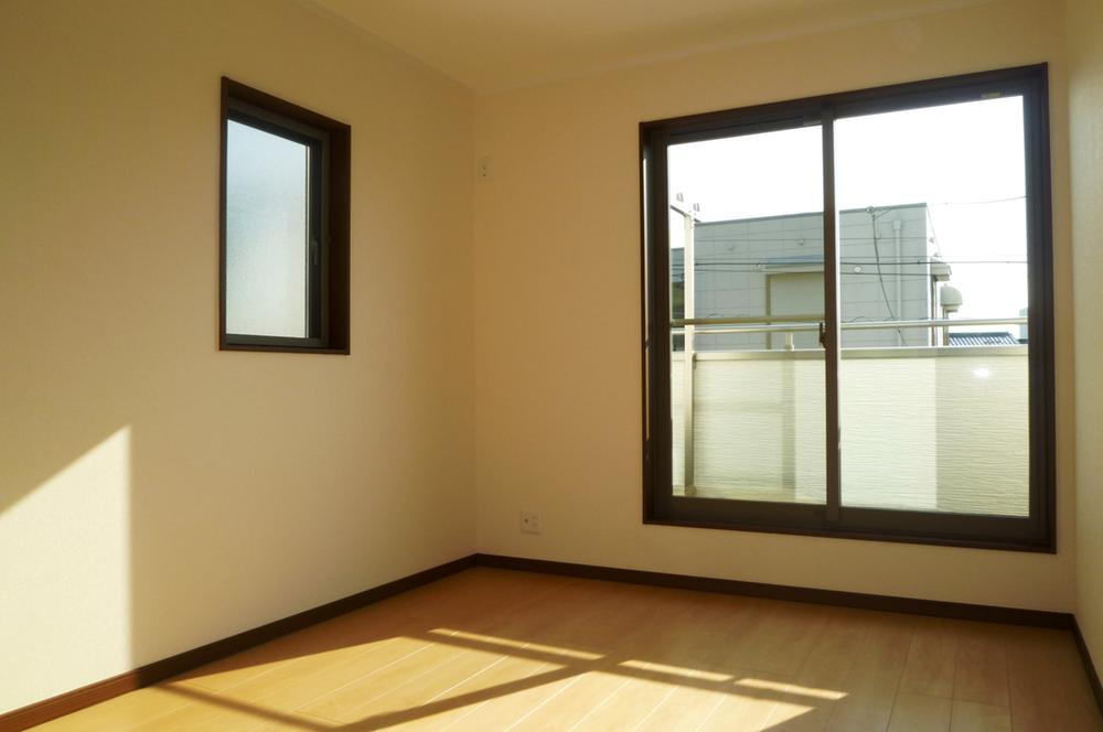 Non-living room. Indoor (11 May 2013) Shooting