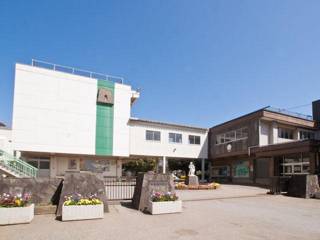 Primary school. Katsutadai until elementary school 1180m