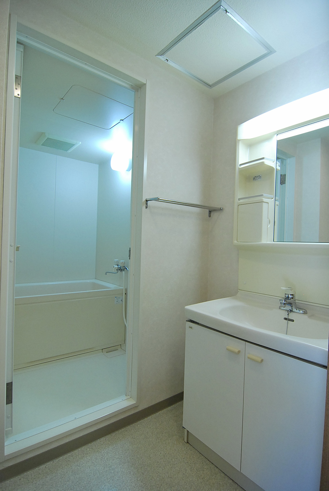 Washroom. bathroom Is a wide margin even undressing space. There Laundry Area. 