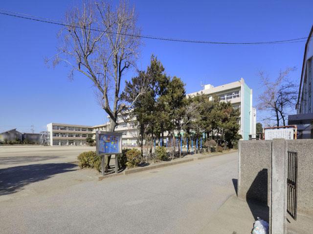 Primary school. Owada Nishi Elementary School 700m to